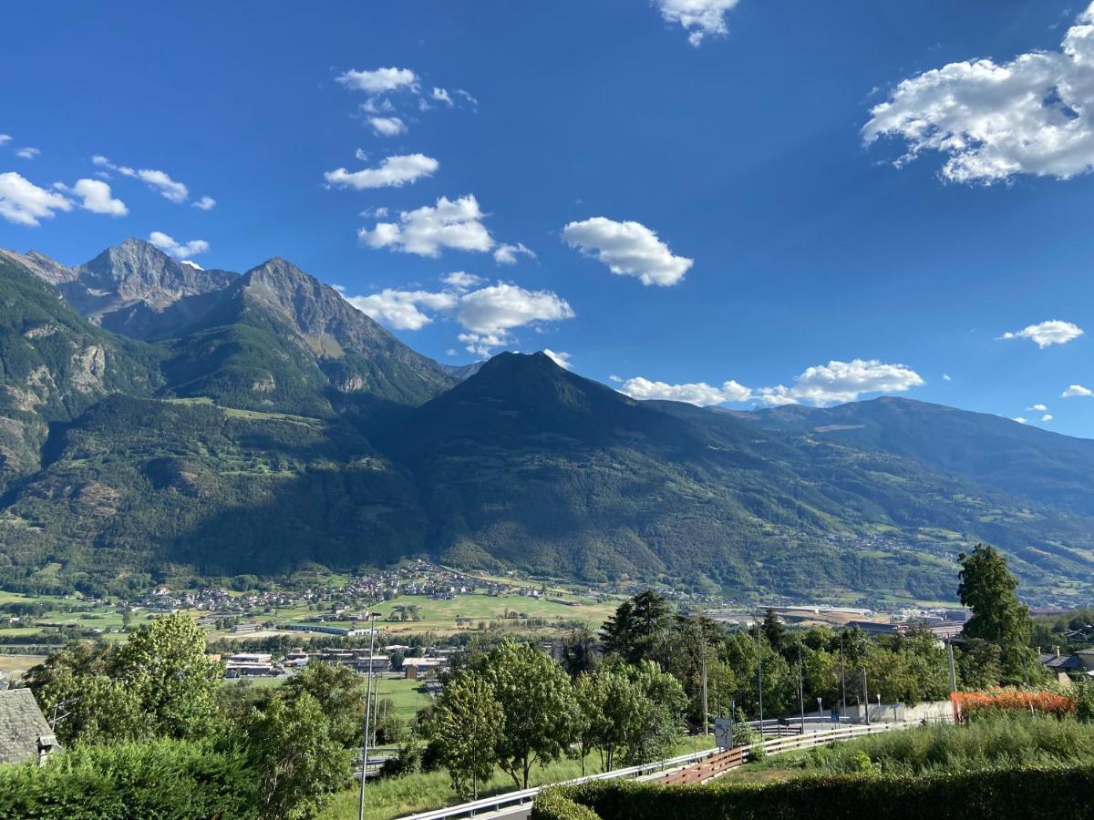 Design & Mountain View Bedroom Aosta Exterior foto